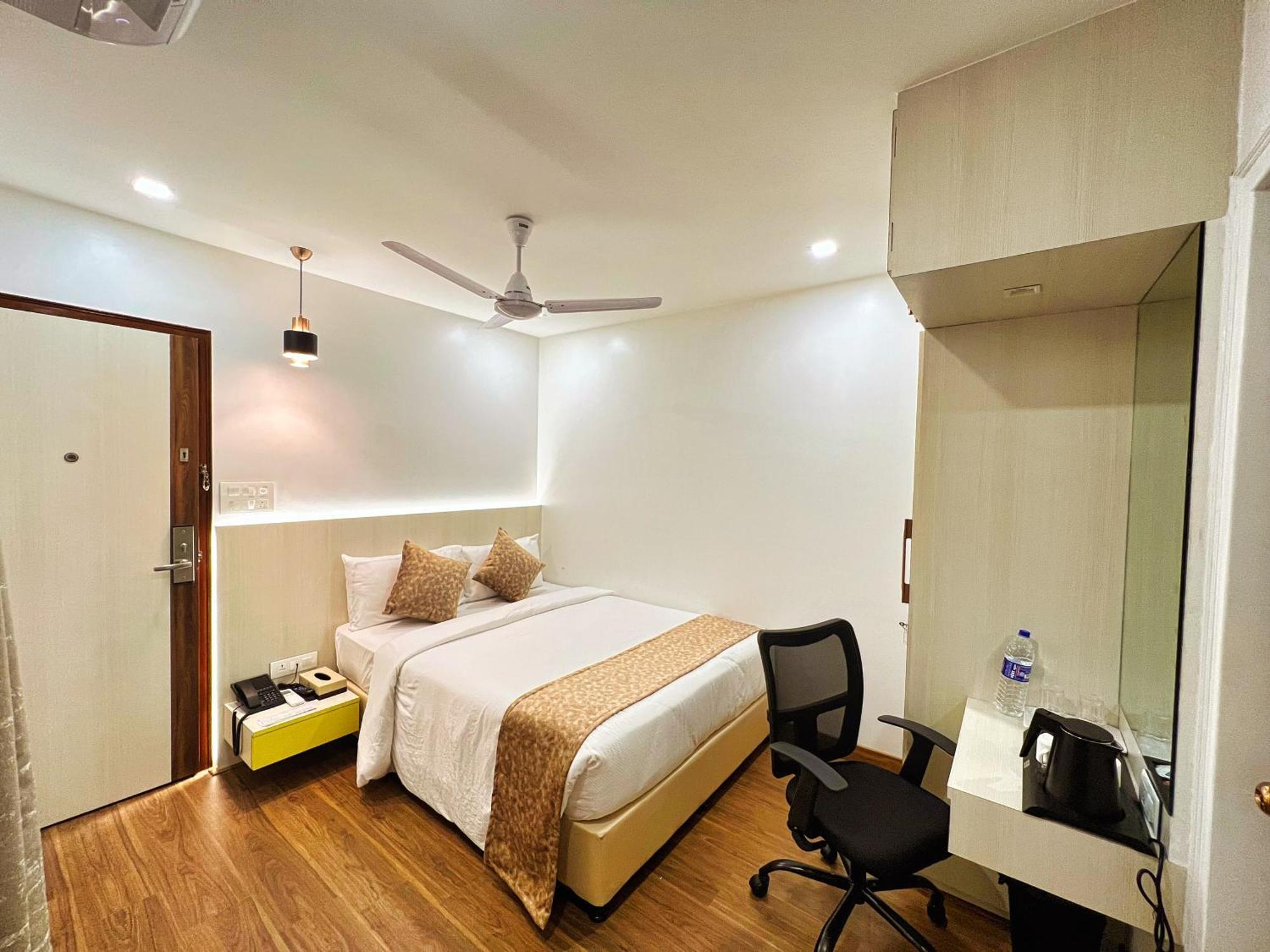 White House By Maxxvalue Service Apartments Bandra Mumbai Exterior foto